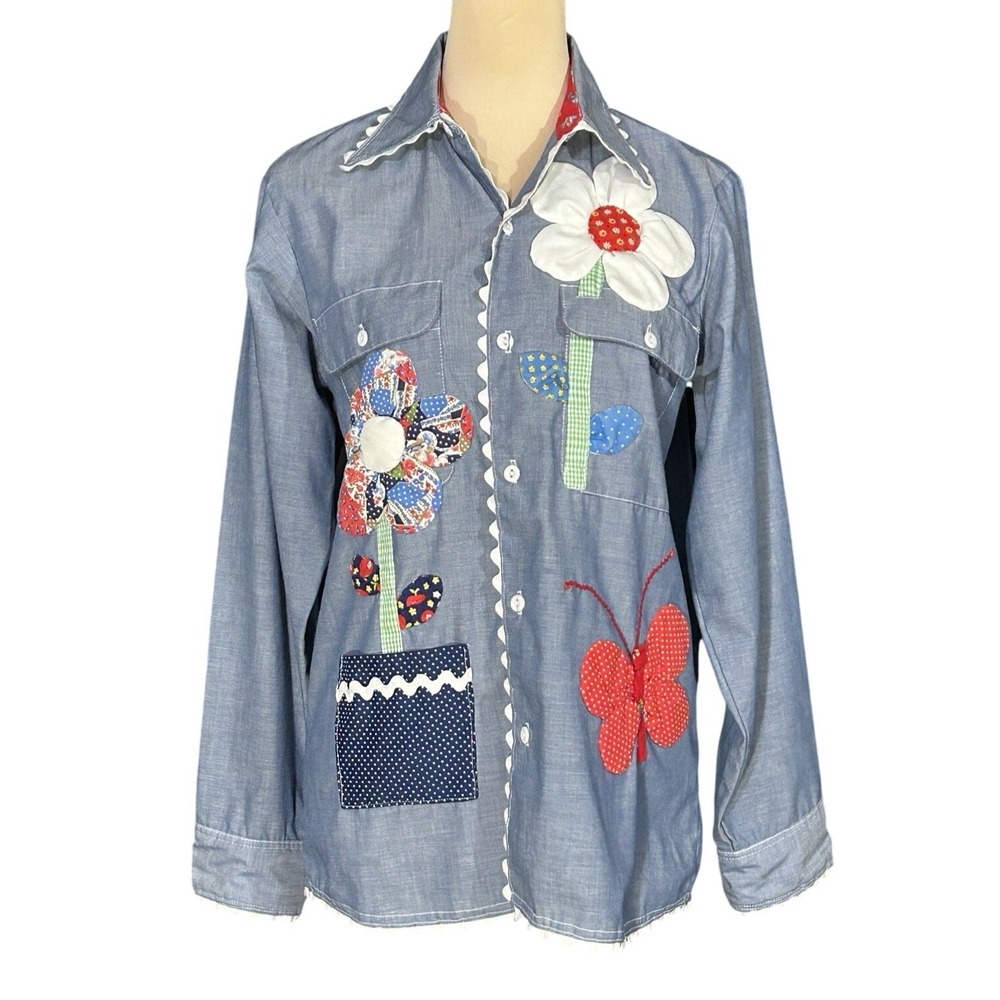 Vintage 70s JC Penny Blue Chambray Denim Flower Butterfly Applique Shirt Medium